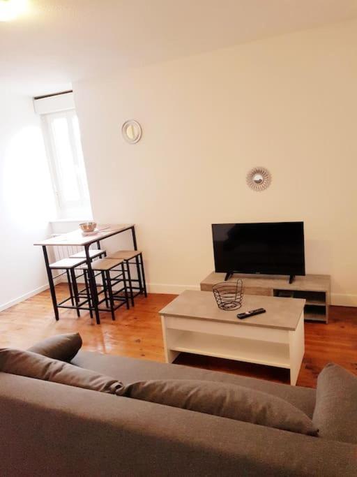 Le Jeanne 4/6 Couchages, Wifi, Sanctuaire Apartment ลูร์ด ภายนอก รูปภาพ
